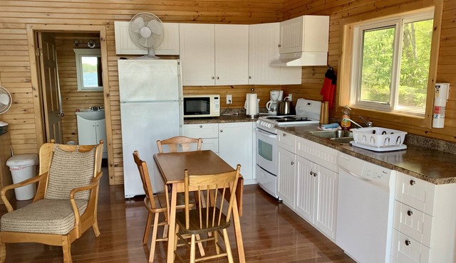 Book Early For Preferred Dates - Honey Harbour in Honey Harbour