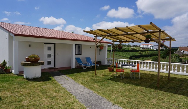 Bungalow near Alcobaça with wonderful views of the green West region in Alcobaça