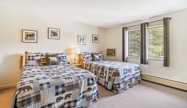 Cedarbrook Hotel Room 2 Doubles 119 in Killington