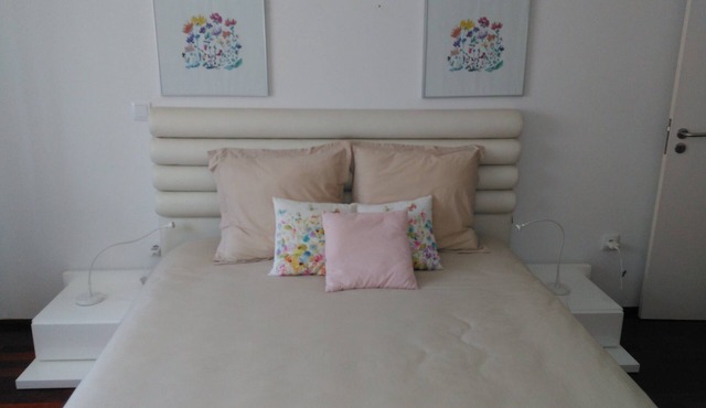 Charming Apartment - On Paredes da Vitória Beach in Pataias
