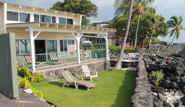 Charming Oceanfront Cottage in Beautiful Historic Kailua-Kona Village in Kailua-Kona