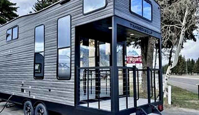 Chic Tiny House with Lofted Interior Perfect for a Family Escape in Texas in Quitman