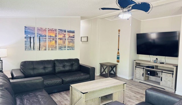 Chill & Cozy Back Escape—Grill Time | 8 ppl | IC99 in Put-in-Bay