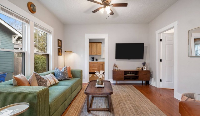 Classic charm home meets modern comfort in the heart of Uptown Vancouver. Just 4 blocks to Main Street and a short drive to the Waterfront, this spacious 5-bedroom home is perfect for families, friend groups, and multi-generational stays. in Vancouver