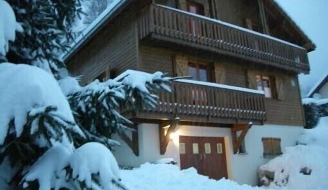 Comfortable 4 star cottage, 10 people, 10 minutes from Gerardmer, Wifi, Sauna in Le Tholy