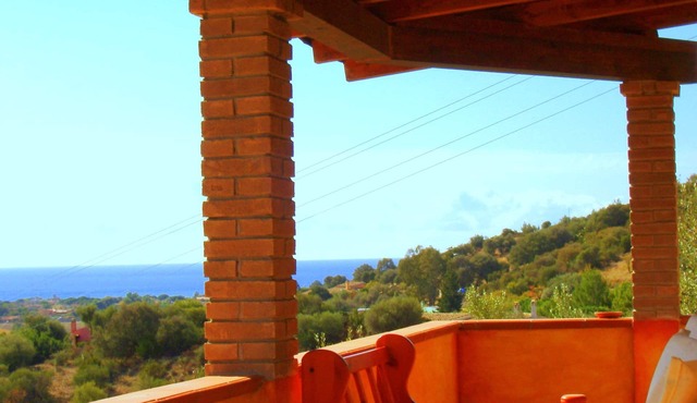 Comfortable apartment with private terrace near the sea, near Villasimiu in Solanas