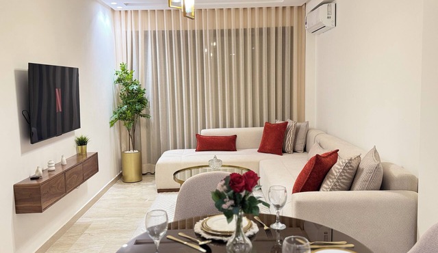 Cosy & Chic Apartment with Secure Parking in the Heart of Casablanca in Dar-el-Beida