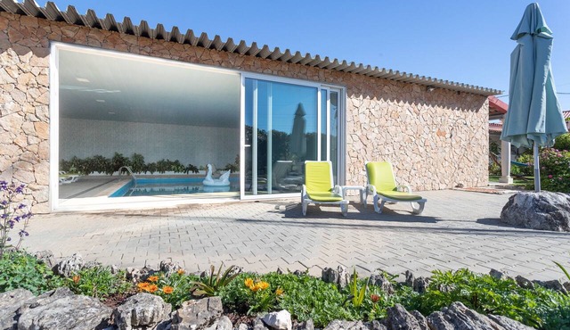 Country House with Heated Indoor Pool, Less Than 1 Hour from Lisbon in Santarém