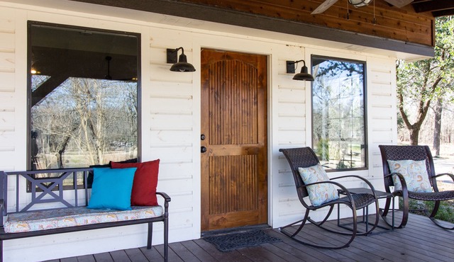 Country Retreat near Dallas: fishing, fire pit, fireplace, available in Sept. in Rockwall