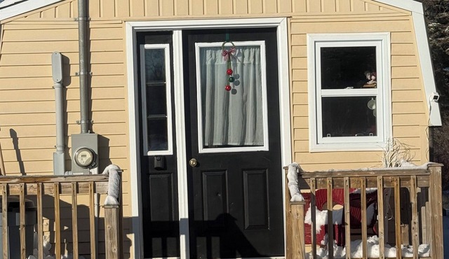 COZY CEDAR TINY HOME in Beresford