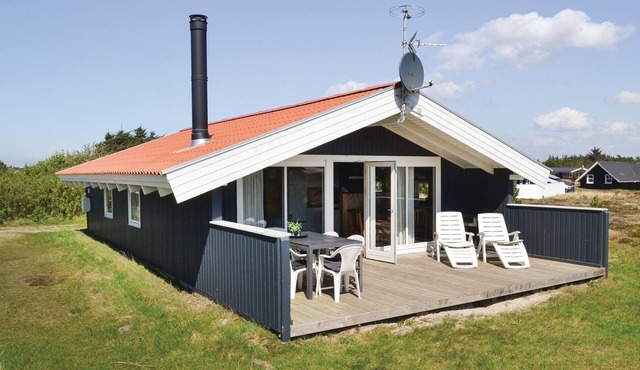 Cozy home in Hvide Sande with WiFi in Hvide Sande