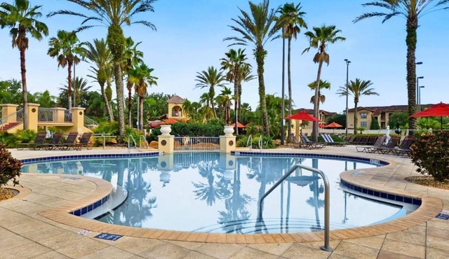 Cozy Retreat 4BR-walk to Resort's Lazy River,pools-12 miles to Walt Disney World in Davenport