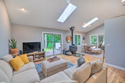 Cozy Whitehall Hideaway w/Hot Tub + Chiminea! in Whitehall