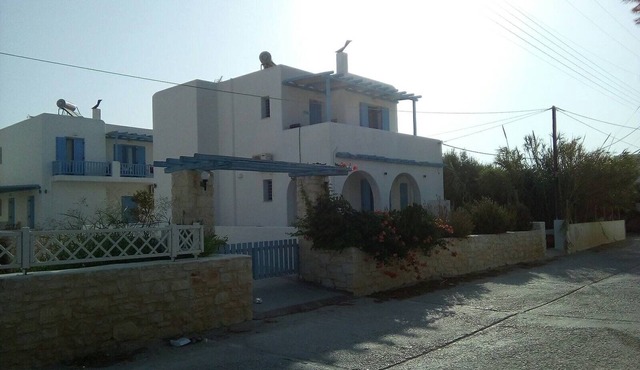 Cycladic style house next to the sea in Paros