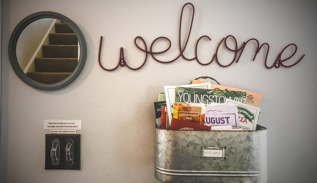 Designed for VRBO guests visiting the Youngstown Area. Pet and kid friendly! in Youngstown