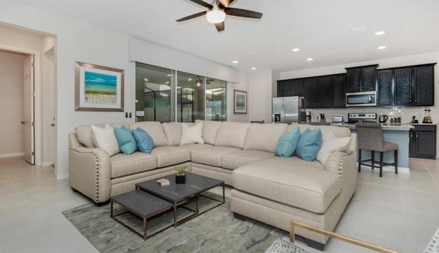 Discover Unparalleled Elegance Our Newest Candlelight Pool Home in Kissimmee