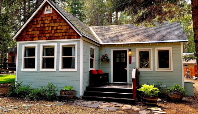 Easy Living: 1 BR, 1 BA Cabin/Bungalow in Tahoma, Sleeps 2 in Tahoma