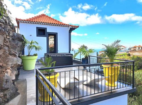 Espirito do Mar - Premium Villa with Jacuzzi in Calheta