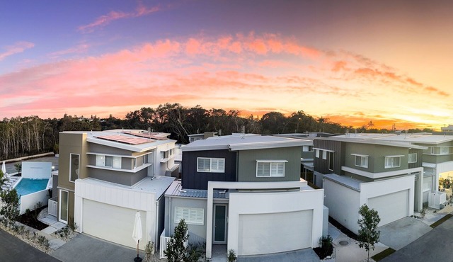 Essence Peregian - Kamala 3 Bedroom Luxury Home in Noosa