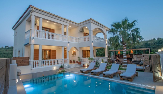 Estella Luxury Villa in Zakynthos