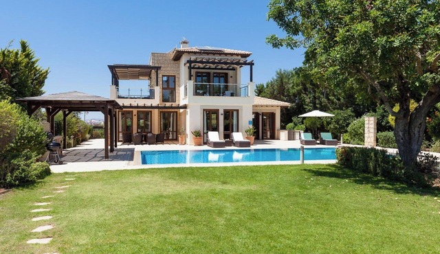 Experience Ultimate Luxury in a Majestic Villa, Paphos Villa 1482 in Paphos