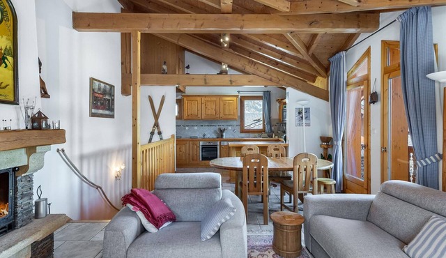 Family Chalet for 8 in Courchevel Le Praz with Wifi in Courchevel
