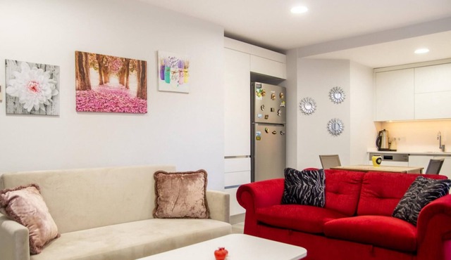 Flat with Shared Pool Close to the Beach in Cesme in Izmir