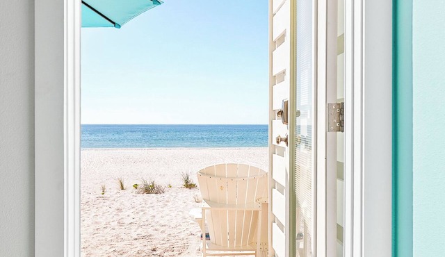 Four Beach Lovers 1 | Your Toes in the Sand Within Seconds in Holmes Beach