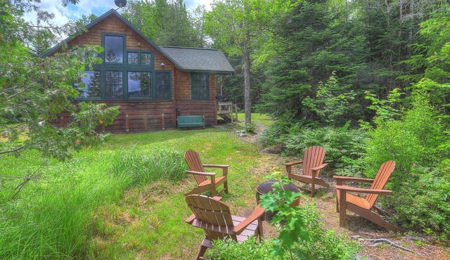 Gerstley - Quiet, secluded adorable camp on Loon Lake in Rangeley