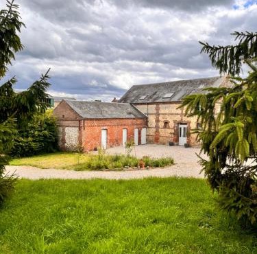 gite 4 chambres avec salle de douche et WC privative in Saint-Quentin-des-Prés