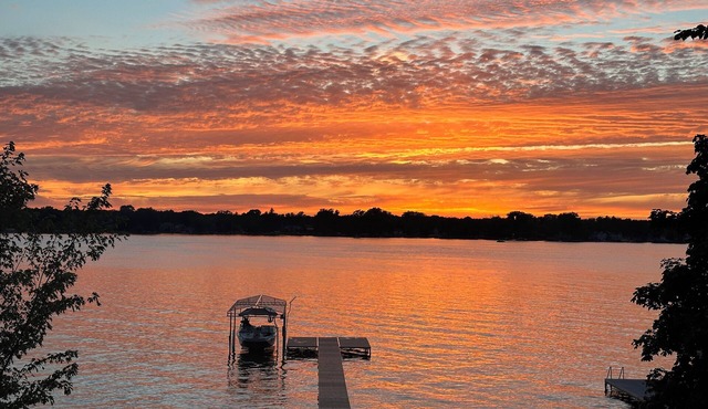 Gorgeous, new construction, 7 bedroom house on Lake Elizabeth! in Twin Lakes