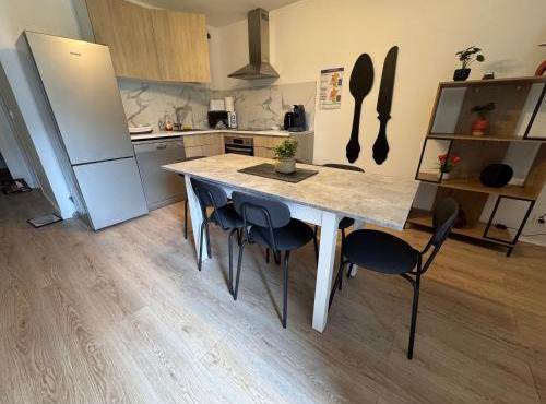 Grande maison centre ville - 5CH - 14 Pers in Neuilly-Plaisance