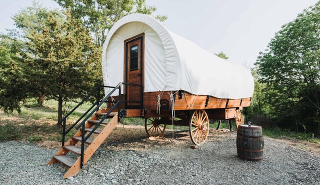 Heated & AC Full Bathroom Covered Wagon in Penn Yan