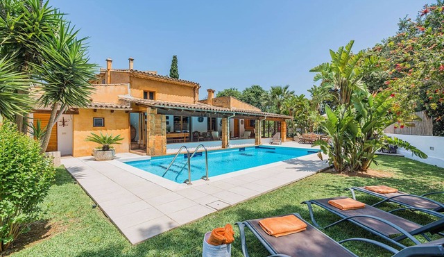 High Quality Designer Detached Villa from Artist Sculptor owner Miquel Cerda in Pollensa