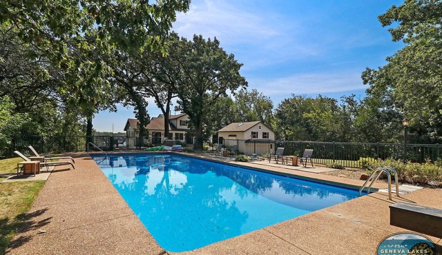 Highland House on Lake Mary with Pool Dock Game Room Sleeps 21 in Twin Lakes