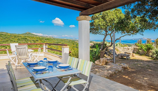 Holiday Home "Casa Relax Vista Mozzafiato" with Garden & A/C in Cannigione