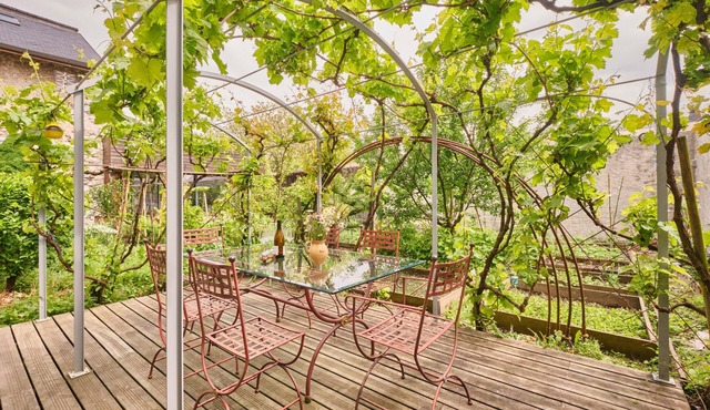 Holiday Home 'Chateau De Merande' with Mountain Views, Private Terrace and Wi-Fi in Arbin