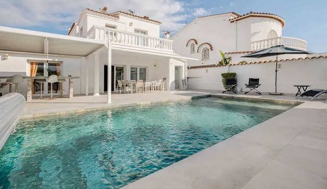 Homerez - Villa in Empuriabrava in Empuriabrava