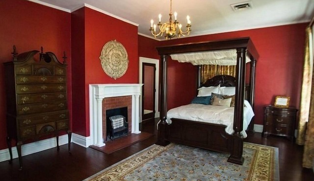 Huffman Manor Inn in Minden