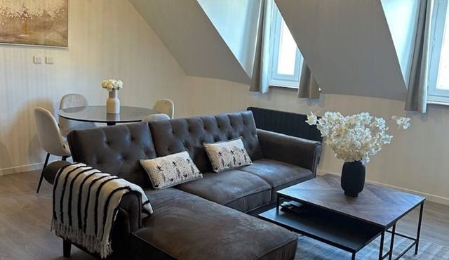 | Hyper-centre | 4 pers | Parking | 7mn RER A in Saint-Germain-en-Laye