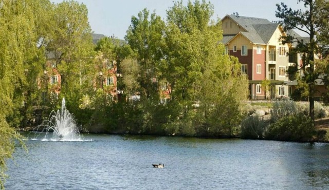 Idlewild Park condo by downtown + Pool & Parking in Reno