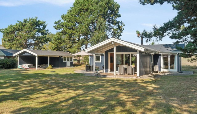 Idyllic family summer house 75 meters from coast in Gørlev