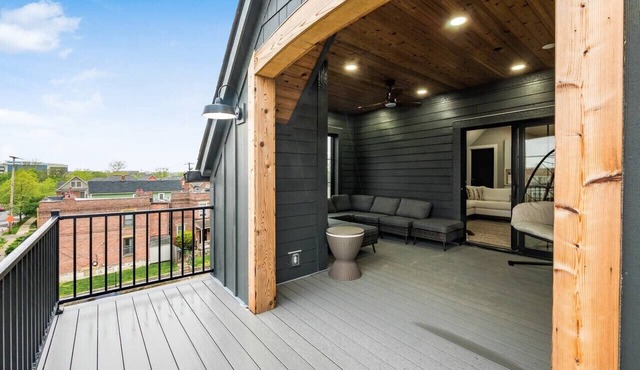 Just Listed, D Town Views, OSU, Short North! in Columbus