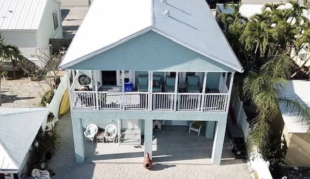 Key Largo large 4/3 Waterfront home access to the Bay in Key Largo