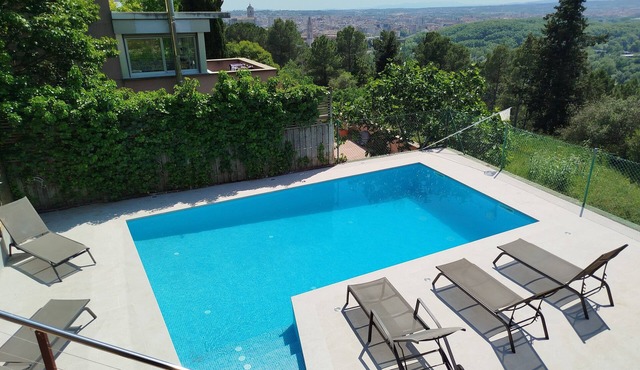 La Magrana Girona. NEW SWIMMING POOL summer 2025. Charming Villa stunning views in Girona