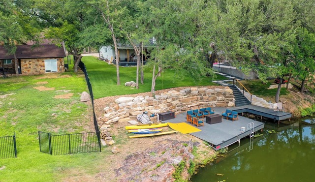 Lake LBJ Compound | 2 Homes Side-by-Side | Sleeps 25 | Pool | Hot Tub | Great Fishing in Horseshoe Bay