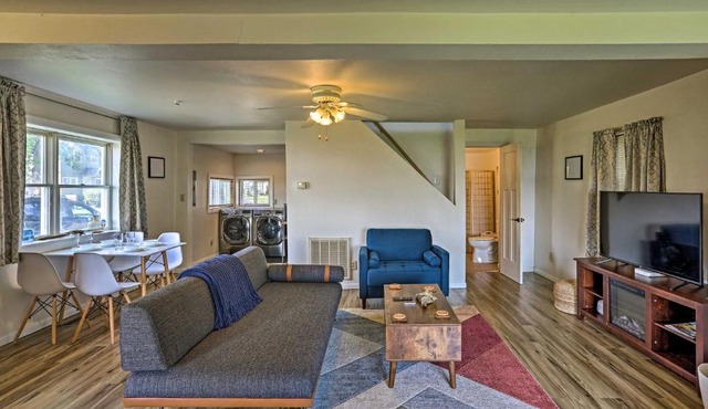 Lakefront Cottage 6 Miles to Downtown Toledo! in Toledo