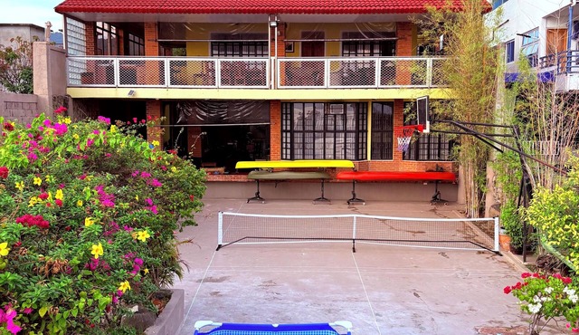 Lakefront Getaway, Taal Volcano Views. Perfect for Relaxation & Adventure! in Talisay