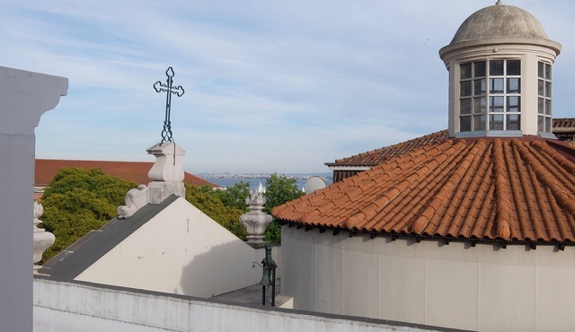 Large & Lighting Loft in Largo Corpo Santo, Chiado, 2BR, AC and View in Lisbon