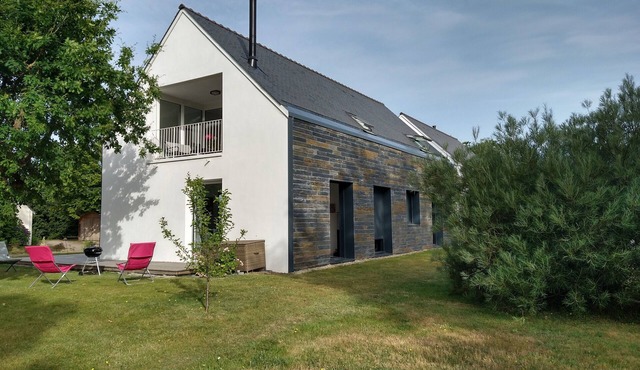 Large Seaside House with Private Terrace and Garden in SARZEAU